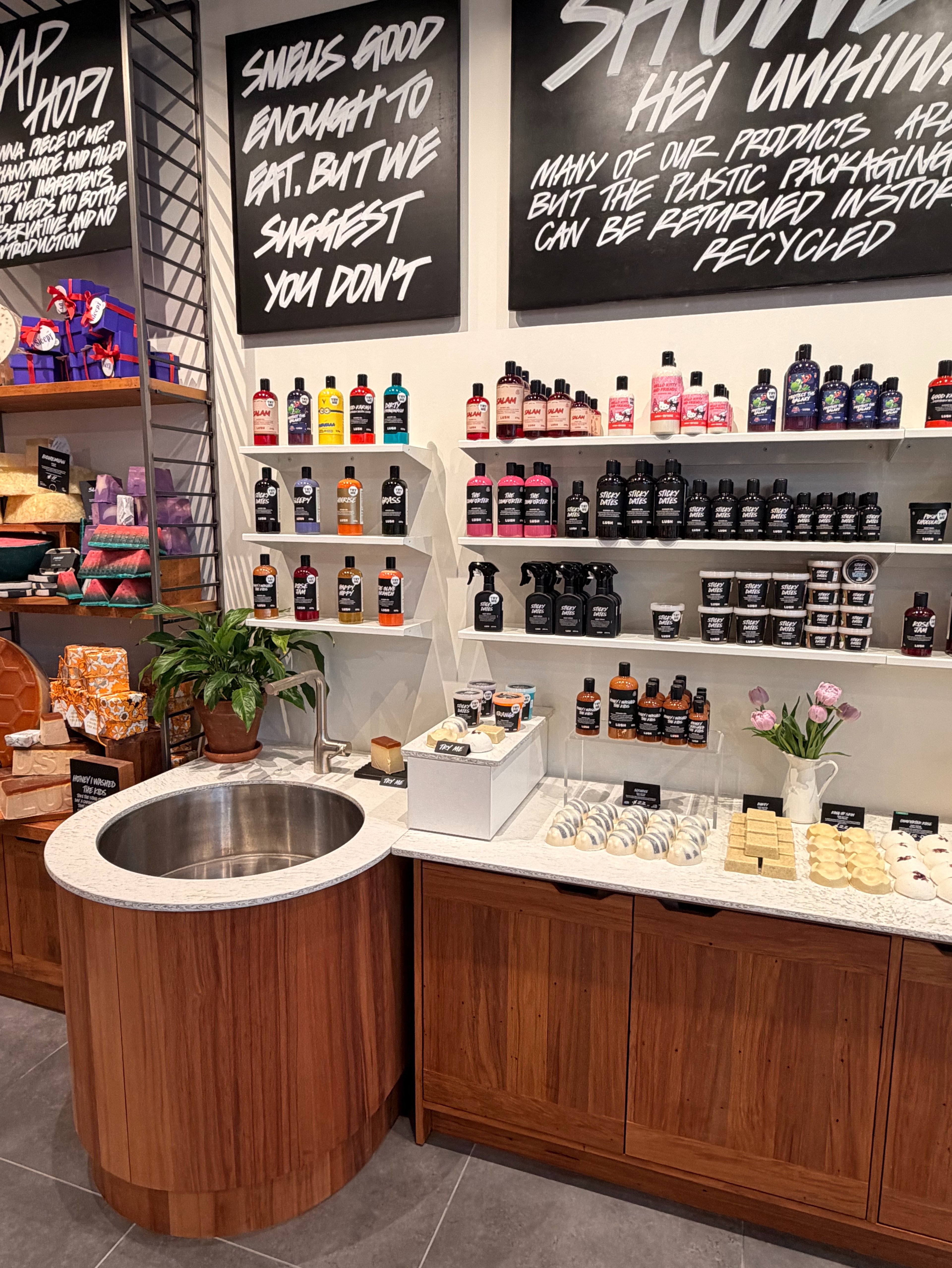 LUSH Cosmetics Sylvia Park | LUSH