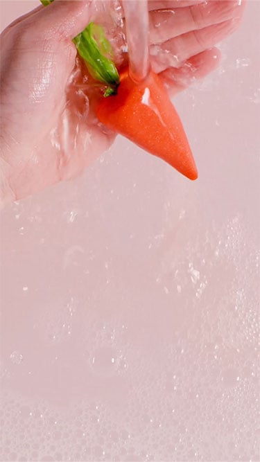 Story: Easter 24 - Baby Rainbow Carrot - Red - Bubble Bar