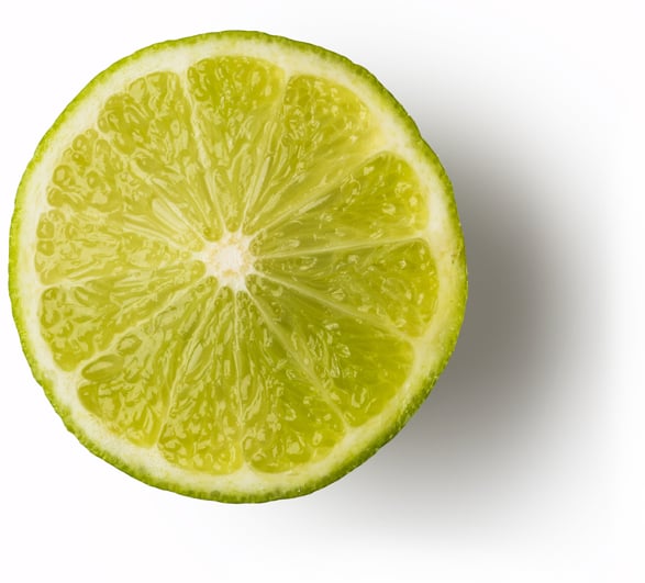 Jus de citron vert frais (Citrus aurantifolia)